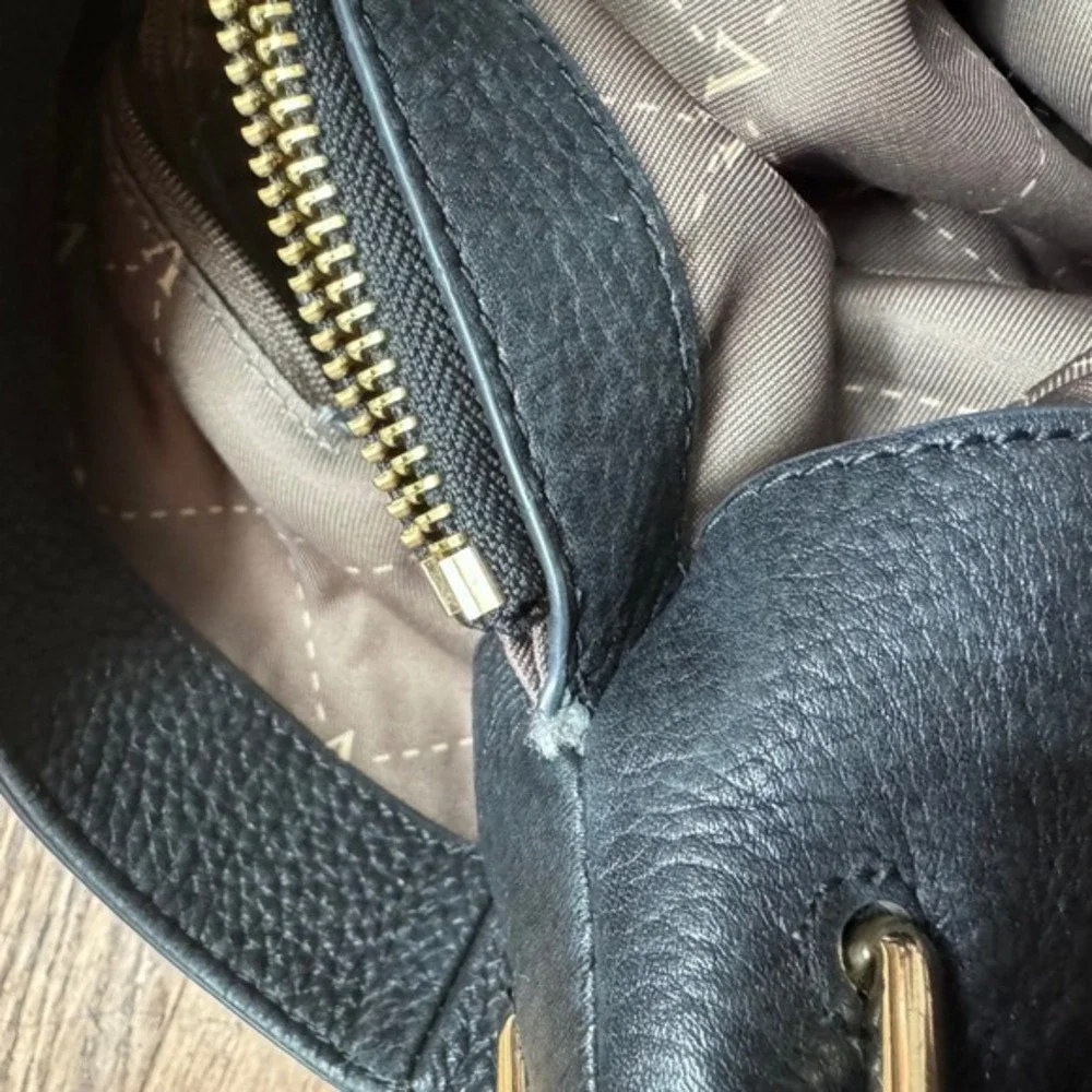Vince‎ Camuto Taro Leather Hobo Black Slouchy purse Shoulder bag